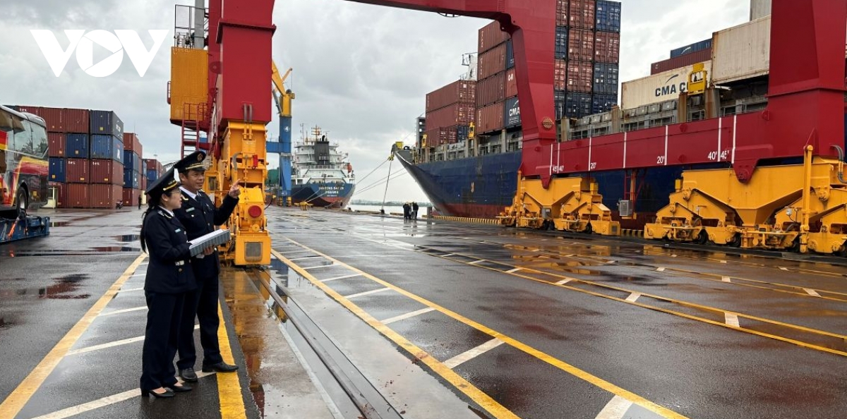 Doanh nghiệp ở TP.HCM gặp khó do biến động trên tuyến kênh đào Suez - Biển Đỏ